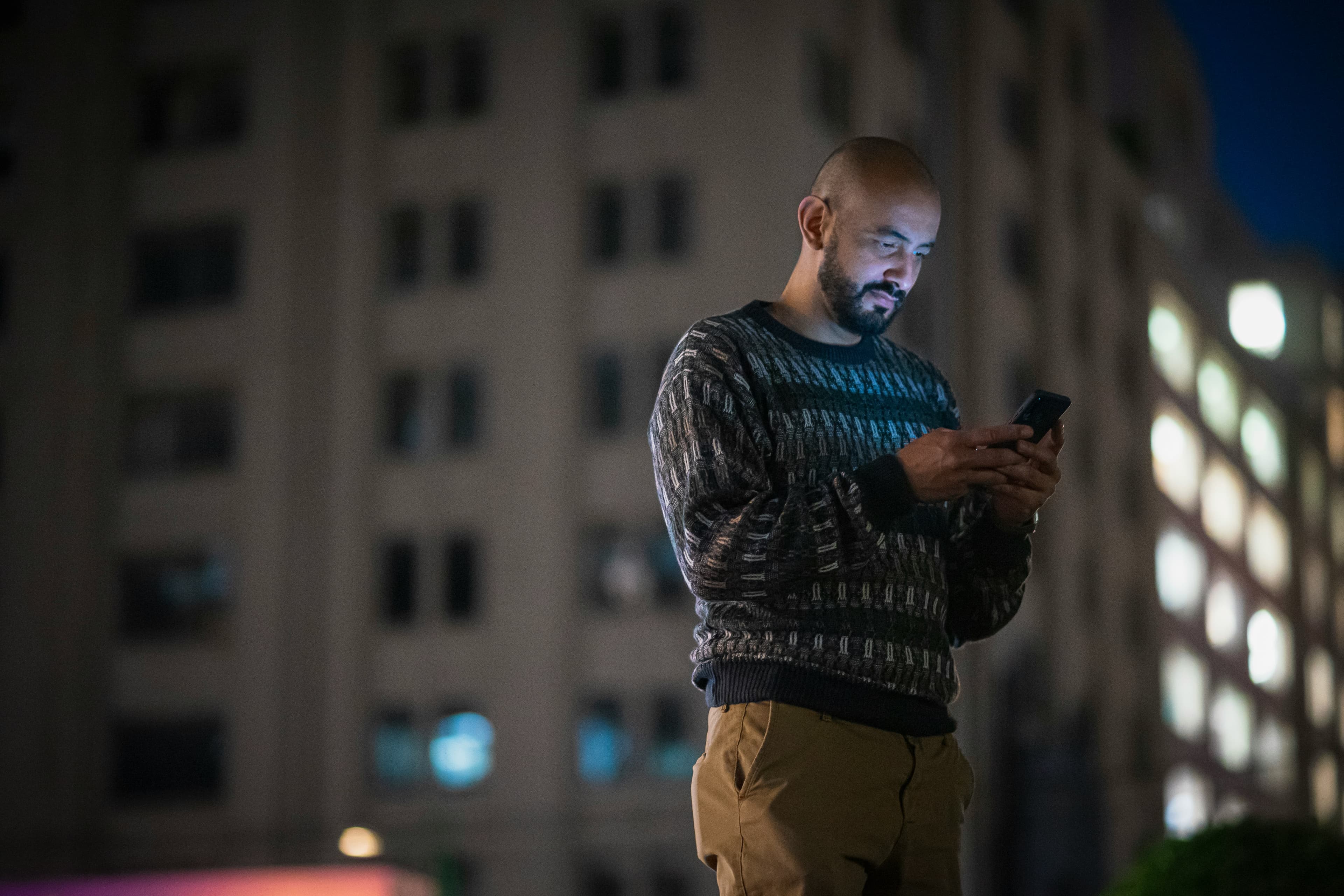 Person using the Craev app